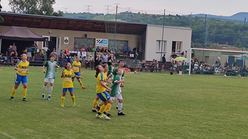 St. žáci proti st. žákyním FK Teplice - 4